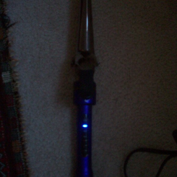 ion Titanium Pro Curling Iron Adjustable Heat to 450°F Model 301198 Swivel Cord - Picture 3 of 8